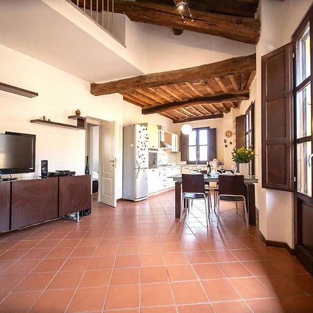 Serena Apartment, Cosy Close Center Town 卢卡 外观 照片