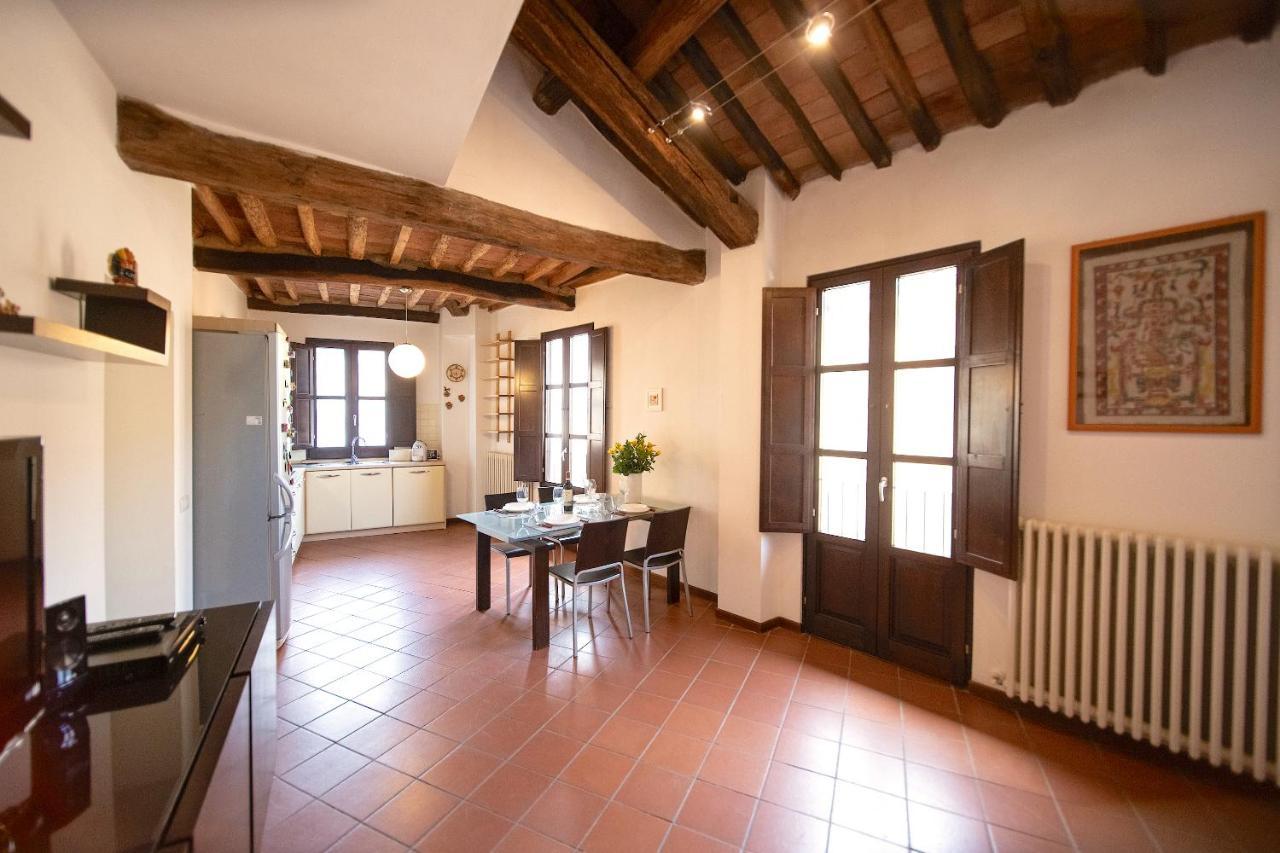 Serena Apartment, Cosy Close Center Town 卢卡 外观 照片