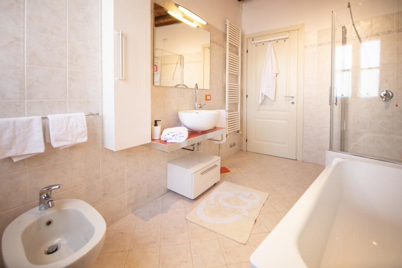 Serena Apartment, Cosy Close Center Town 卢卡 外观 照片